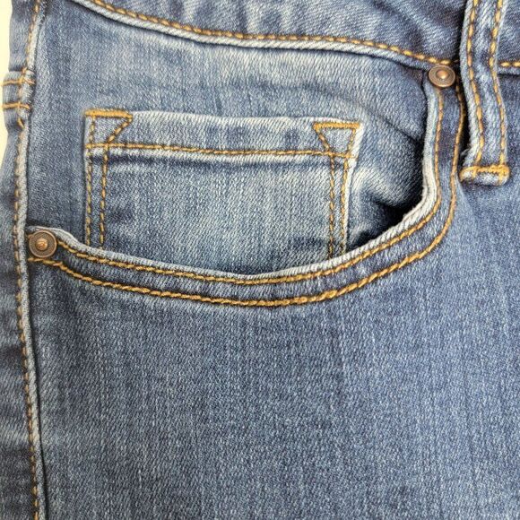 Alloy Apparel Women's Slim Bootcut Jeans Size 12 Medium Wash Blue Denim 29x36 - Picture 7 of 10